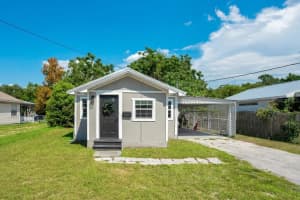 622 DISSTON AVENUE, TAVARES, FL 32778 Sold 04/28/25