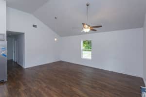 428 4 SEASONS, MASCOTTE, FL 34753 Sold 03/10/25