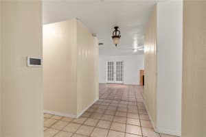 28432 TAMMI DR, TAVARES, FL 32778 Sold 04/23/25