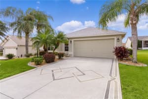 430 BISHOPVILLE LOOP, THE VILLAGES, FL 32162 Sold 12/16/24