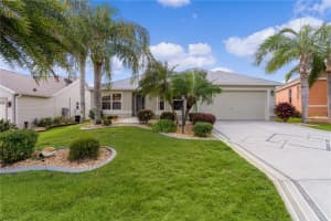 430 BISHOPVILLE LOOP, THE VILLAGES, FL 32162 Sold 12/16/24