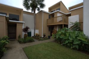 1051 HIGHLAND STREET, MOUNT DORA, FL 32757 Sold 02/21/25