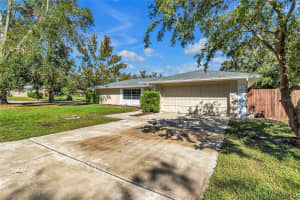 2713 WASHINGTON AVENUE, EUSTIS, FL 32726 Sold 02/27/25