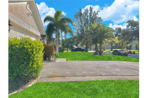 427 VIA DEL SOL DRIVE, DAVENPORT, FL 33896 Sold 04/16/25