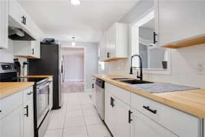 2030 LEISURE DRIVE, WINTER HAVEN, FL 33881 - MLS#MFRG5088674
