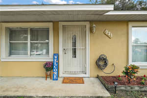 921 CEDAR CIRCLE, TAVARES, FL 32778 Sold 11/22/24