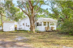22545 WILL MURPHY ROAD, UMATILLA, FL 32784 Sold 01/31/25