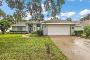 1720 PARK FOREST BOULEVARD, MOUNT DORA, FL 32757 - MLS#MFRG5089107