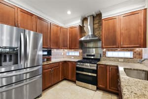 8060 BRIDGEPORT BAY CIRCLE, MOUNT DORA, FL 32757 Sold 03/14/25