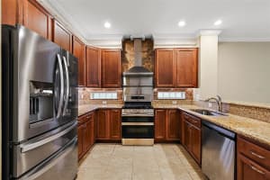 8060 BRIDGEPORT BAY CIRCLE, MOUNT DORA, FL 32757 Sold 03/14/25