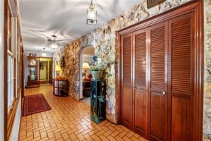 914 SHORE ACRES DRIVE, LEESBURG, FL 34748 Sold 03/06/25