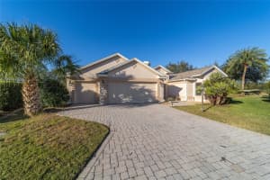 1887 LANCASTER LANE, THE VILLAGES, FL 32162 Sold 04/07/25