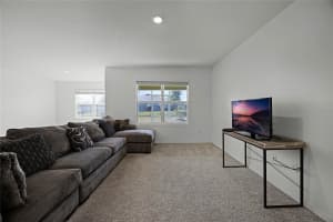 2633 GRAND CENTRAL AVENUE, TAVARES, FL 32778 Sold 02/05/25