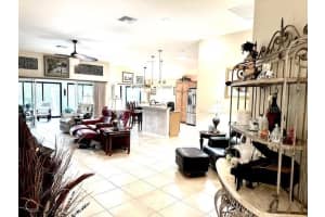 2850 APACHE COURT, THE VILLAGES, FL 32163 Sold 07/17/25