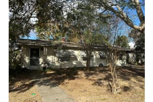 1201 SHERMAN AVENUE, TAVARES, FL 32778 Sold 01/09/25