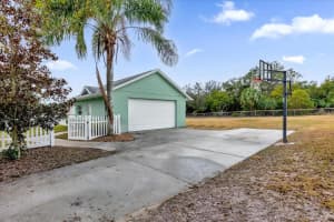 32717 SCENIC HILLS DRIVE, MOUNT DORA, FL 32757 Sold 02/28/25
