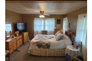 975 CR 461, LAKE PANASOFFKEE, FL 33538 Sold 12/19/25