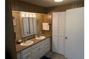 975 CR 461, LAKE PANASOFFKEE, FL 33538 Sold 12/19/25