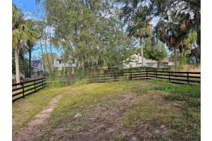 235 HYDE PARK AVENUE, EUSTIS, FL 32726 Sold 04/10/25
