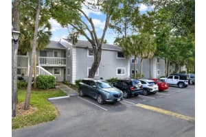 4154 PLANTATION COVE DR #408, ORLANDO, FL 32810 Sold 04/16/25