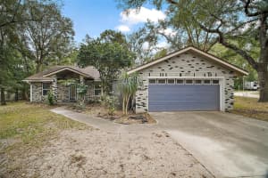 25900 OAKRIDGE AVENUE, SORRENTO, FL 32776 Sold 02/27/25