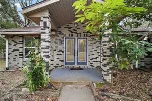 25900 OAKRIDGE AVENUE, SORRENTO, FL 32776 Sold 02/27/25