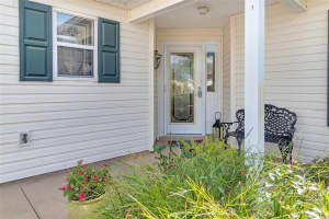 906 DRAKESWOOD AVENUE, THE VILLAGES, FL 32162 Sold 06/06/25