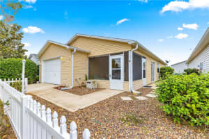 453 HILDALGO DRIVE, LADY LAKE, FL 32159 Sold 03/27/25