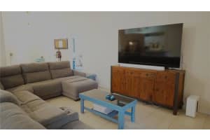 137 COUNTRY LAKES CIRCLE, GROVELAND, FL 34736 Sold 07/10/25