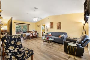 860 EVELYNTON LOOP, THE VILLAGES, FL 32162 Sold 06/13/25