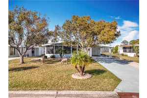 1026 Capella Dr, TAVARES