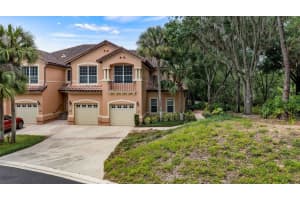 102 Camino Real Blvd #102, HOWEY IN THE HILLS