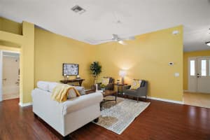 526 KINGSTON WAY, THE VILLAGES, FL 32162 Sold 03/14/25