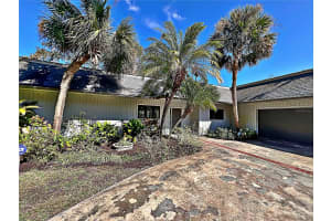 208 FIRST STREET, TAVARES, FL 32778 Sold 05/21/25