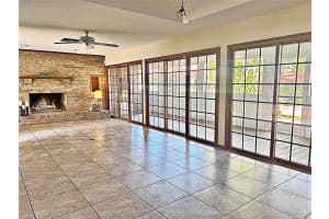 208 FIRST STREET, TAVARES, FL 32778 Sold 05/21/25