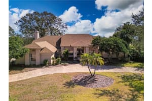 5746 Crestview Dr, LADY LAKE
