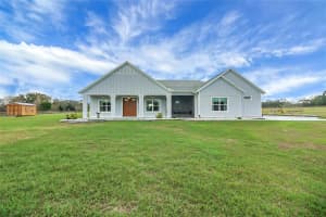 1679 E County Road 462, WILDWOOD