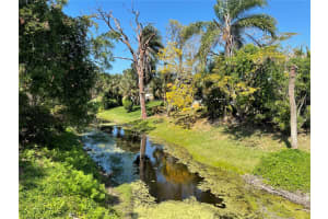933 HARBOR DRIVE, VENICE, FL 34285 Sold 06/30/25