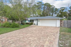 700 AZALEA COURT, MOUNT DORA, FL 32757 Sold 04/21/25