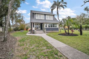 219 9TH AVENUE, MOUNT DORA, FL 32757 Sold 04/07/25