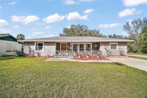 102 PALM WAY, TAVARES, FL 32778 Sold 04/11/25