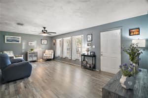 102 PALM WAY, TAVARES, FL 32778 Sold 04/11/25