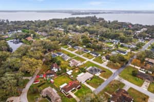 330 SUNSET DRIVE, MOUNT DORA, FL 32757 Sold 04/10/25