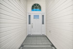 613 SHERWOOD STREET, THE VILLAGES, FL 32162 Sold 04/22/25