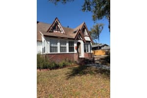 1326 EAST AVENUE, CLERMONT, FL 34711 Sold 04/09/25