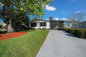 915 OLEANDER STREET, LADY LAKE, FL 32159 Sold 04/30/25