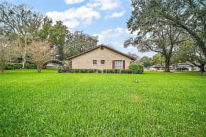 10122 CANTERBURY DRIVE, LEESBURG, FL 34788 Sold 09/10/25