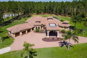 6801 SILVER CHARM COURT, LEESBURG, FL 34748 Sold 04/14/25
