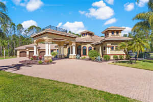 6801 SILVER CHARM COURT, LEESBURG, FL 34748 Sold 04/14/25