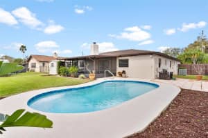 402 FIREWOOD AVENUE, EUSTIS, FL 32726 Sold 05/02/25